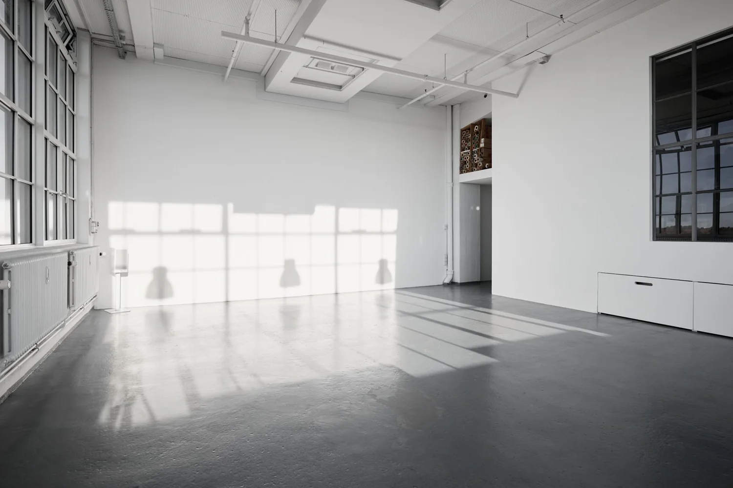 STUDIO 02 — image 1 of 5